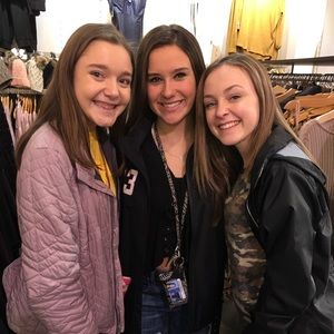 Meet your Posher, Abby